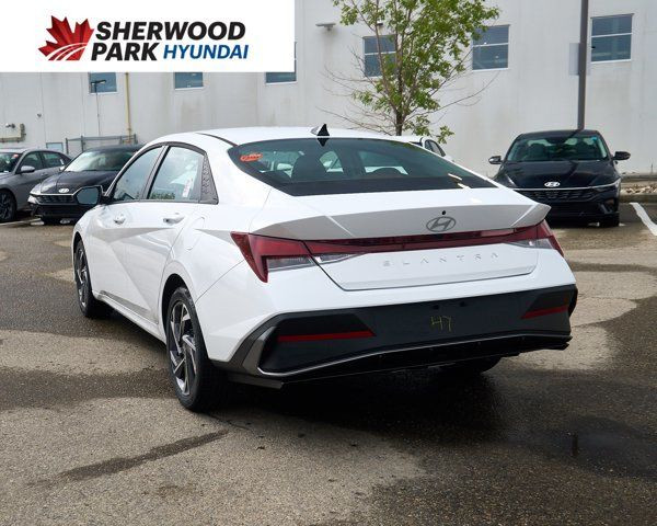2025 Hyundai Elantra Pref Tech | Blindspot Monitor in Cars & Trucks in Edmonton - Image 3