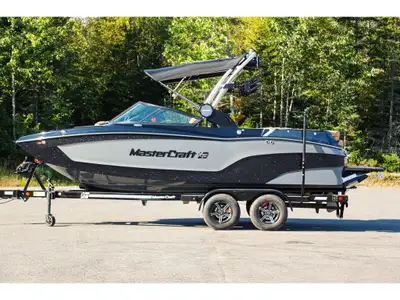 US-MBCE8BB2G324 The XT20 is the most compact, stylish, and high-performing 20-foot boat on the marke...