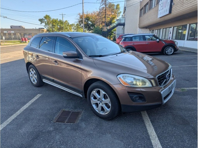 2010 Volvo XC60 AWD 5dr 3.0L T6 in Cars & Trucks in Calgary