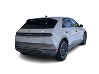 2024 Hyundai IONIQ 5 Preferred with Ultimate Pkg ALL MAINTENANCE UP TO DATE, and we have recondition... (image 9)
