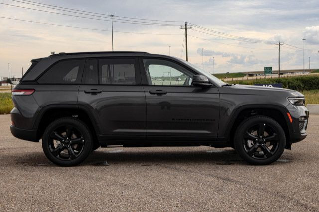 2025 Jeep Grand Cherokee Limited in Cars & Trucks in Strathcona County - Image 4