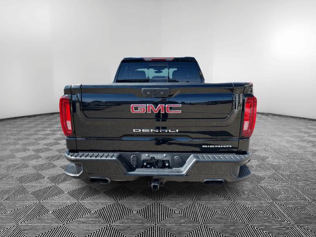 2021 GMC Sierra 1500 4WD Crew Cab Denali in Cars & Trucks in Medicine Hat - Image 4