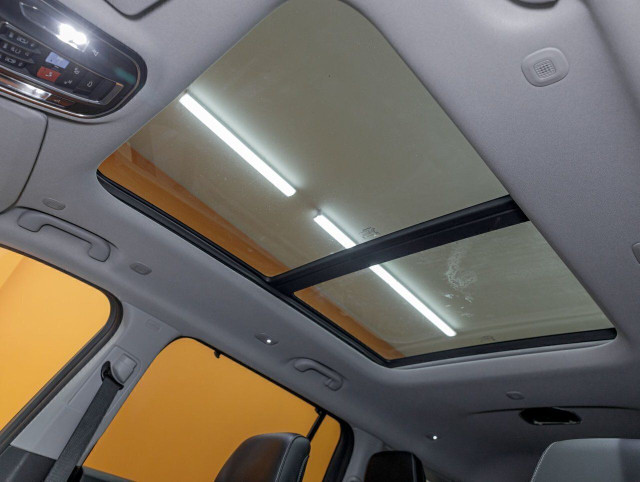 Jeep Grand Cherokee L LIMITED 4X4 *TOIT 7 PLACES NAV SIÈGES VENT in Cars & Trucks in Laurentides - Image 4
