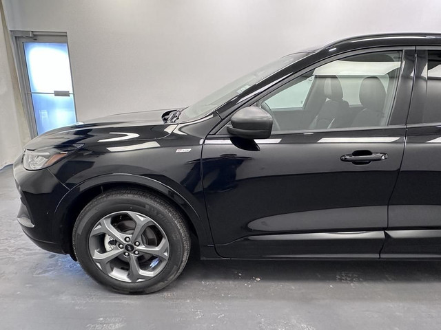 2023 Ford Escape ST-Line ST-Line - AWD - Remote Start - Heate... in Cars & Trucks in Lethbridge - Image 2