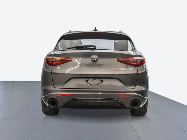 2022 Alfa Romeo Stelvio Ti AWD in Cars & Trucks in Ottawa - Image 2