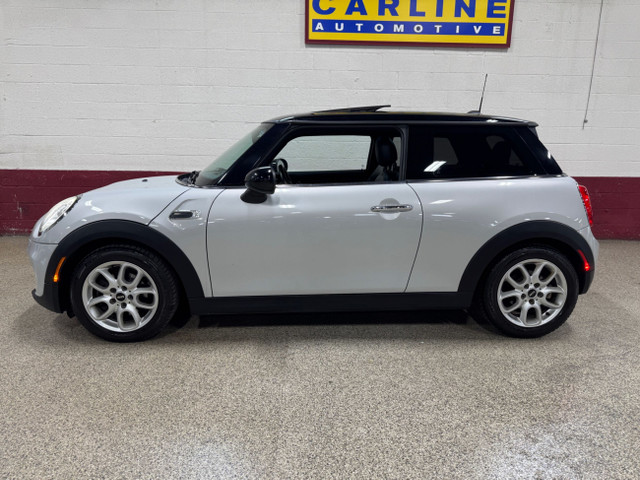 2016 MINI Cooper Hardtop 3 DOOR - 6 SPEED MANUAL - LED & XENON’s in Cars & Trucks in Mississauga / Peel Region - Image 2