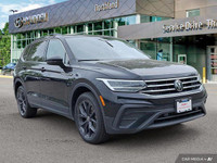 Experience the refined versatility of the 2024 Volkswagen Tiguan Comfortline. This sleek SUV boasts... (image 6)