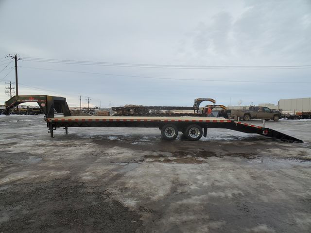 2024 Canada Trailers 32ft Beavertail Gooseneck in Cargo & Utility Trailers in Delta/Surrey/Langley - Image 4