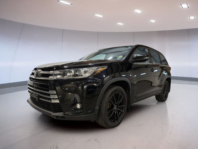 2019 Toyota Highlander Limited in Cars & Trucks in Moose Jaw