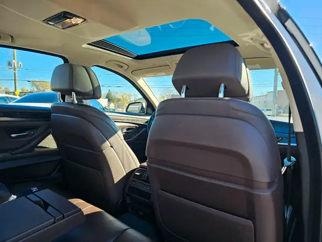 2016 BMW 5 Series 4dr Sdn 528i xDrive AWD in Cars & Trucks in Oakville / Halton Region - Image 21