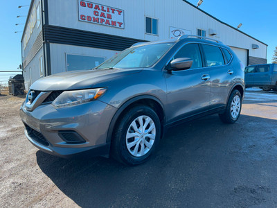 2016 Nissan Rogue FWD - VERY LOW KM'S!!