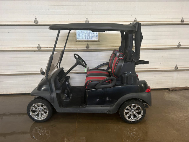 2010 CLUB CAR PRECEDENT Golf Cart in ATVs in Moose Jaw - Image 2