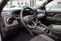// ACCIDENT FREE!! // // SINGLE OWNER! // - Power Sunroof - Lane Keep - Forward Collision Alert - Tr... (image 9)