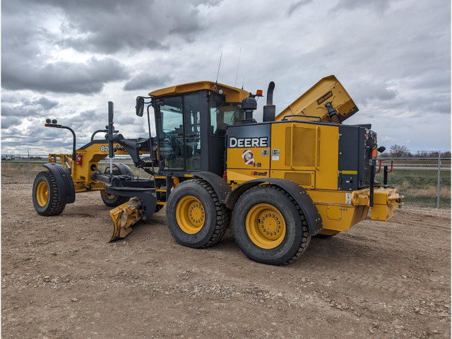 2014 John Deere Grader 870G in Heavy Equipment in Grande Prairie - Image 4