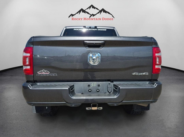 LOW MILEAGE 2020 RAM 3500 CREW CAB BIGHORN DIESEL in Cars & Trucks in Red Deer - Image 4