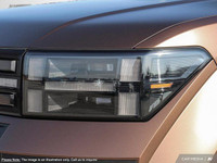 This Hyundai Santa Fe has a trusty Intercooled Turbo Regular Unleaded I-4 2.5 L/152 engine powering... (image 8)