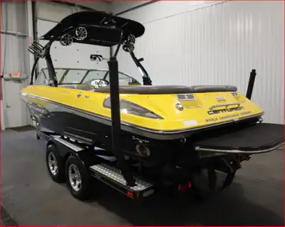 APPLY NOW: https://www.ridecollective.ca/get-pre-approved The 2008 Centurion Enzo SV230 is a 23-foot...