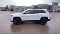 Four Wheel Drive. Cloth Interior. 8.4 Inch Touchscreen. Bluetooth. Apple CarPlay/Android Auto. Remot... (image 5)
