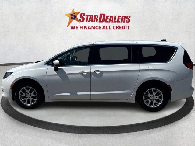 2022 Chrysler Grand Caravan 7 PASS HEATED SEATS LOADED WE FINANC in Cars & Trucks in London - Image 4