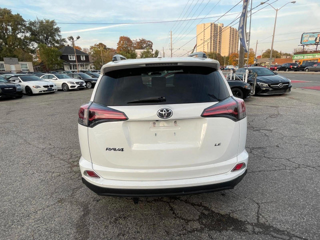 2018 Toyota RAV4 FWD LE in Cars & Trucks in City of Toronto - Image 4