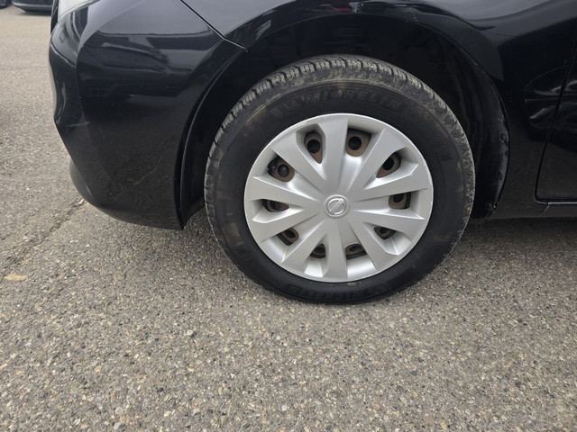 2012 Nissan Versa 4 DOOR SEDAN 5-SPEED MANUAL 1.6 S in Cars & Trucks in Calgary - Image 4