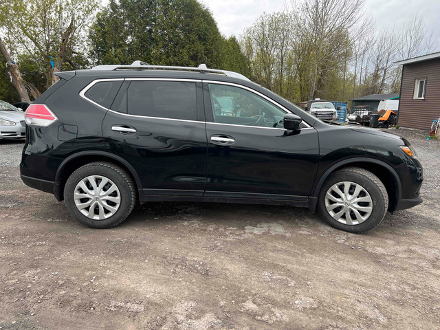 2016 Nissan Rogue SV | Reverse Camera | Bluetooth | Air conditio in Cars & Trucks in Ottawa - Image 4