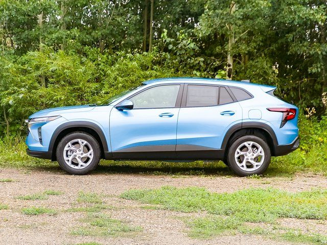 2025 Chevrolet Trax LS in Cars & Trucks in Edmonton - Image 4