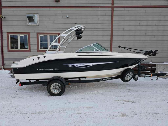  2013 Chaparral H20 MATRIX SKI & FISH FINANCING AVAILABLE in Powerboats & Motorboats in Kelowna - Image 2