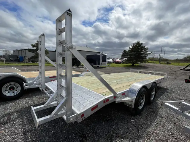 ALUMINUM 7X18 CAR HAULER W/ 5,200LB AXLES AND UPGRADED HEAVY DUT in Cargo & Utility Trailers in London - Image 3