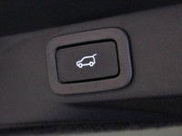 This 2021 Land Rover Range Rover Sport HSE Silver delivers refined luxury and capability with its mi... (image 9)