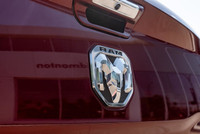 4X4 - CUMMINS 6.7L TURBO Diesel - Power SUNROOF - TOUCHSCREEN Display - ALPINE Premium Audio - APPLE... (image 9)