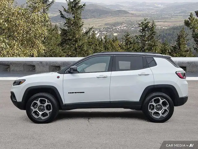2022 Jeep Compass Trailhawk in Cars & Trucks in Moncton - Image 3