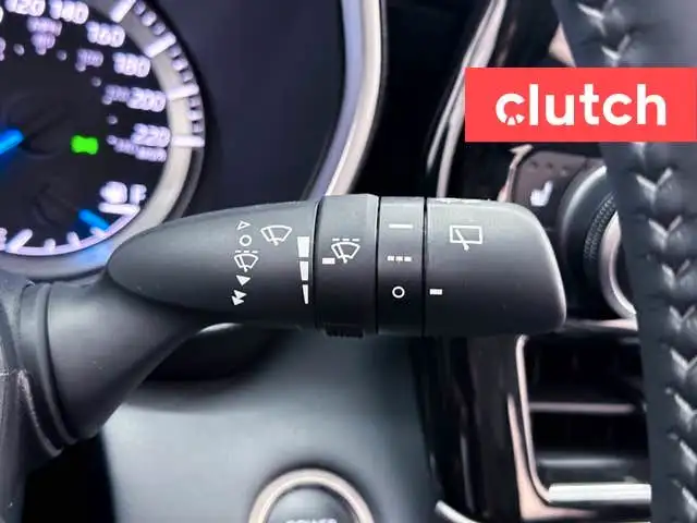 2024 Toyota Highlander Hybrid XLE AWD w/ Apple CarPlay, Heated F in Cars & Trucks in Ottawa - Image 30