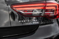 2018 Buick Regal Sport Back Equipment complet Noir Sur Noir . Construite en Allemagne rare voiture 1... (image 8)