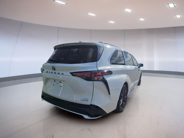 Toyota Sienna XSE 2022 in Cars & Trucks in Medicine Hat - Image 4