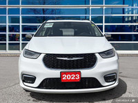 Bright White Clearcoat 2023 Chrysler Pacifica Limited AWD 9-Speed Automatic Pentastar 3.6L V6 VVT Co... (image 8)