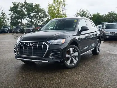 This Audi Q5 has a dependable Intercooled Turbo Gas/Electric I-4 2.0 L/121 engine powering this Auto...