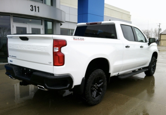 2025 Chevrolet Silverado 1500 LT Trail Boss 4WD in Cars & Trucks in Regina - Image 2
