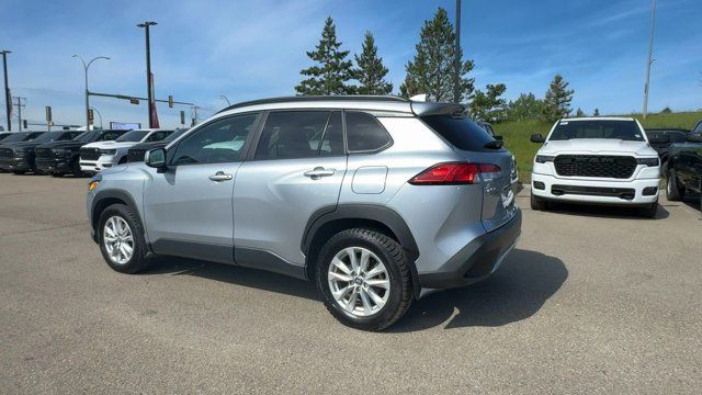 2022 Toyota Corolla Cross LE | One Owner | Heated Seats | in Cars & Trucks in Edmonton - Image 2