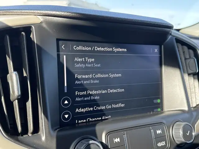2022 GMC Terrain Denali AWD - Remote Start, OnStar, Cruise Contr dans Autos et camions dans Comté de Strathcona - Image 28