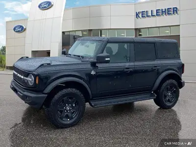 This Ford Bronco has a dependable Twin Turbo Regular Unleaded V-6 2.7 L/164 engine powering this Aut...