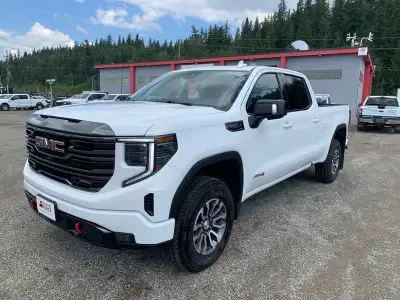 Sierra 1500 4WD Crew Cab 157" AT4, 18" Aluminum Wheels, 6.2L V8 Gasoline Engine, 10-Speed Automatic...