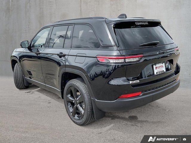 2025 Jeep Grand Cherokee Altitude | Trailer Tow Package in Cars & Trucks in Edmonton - Image 4
