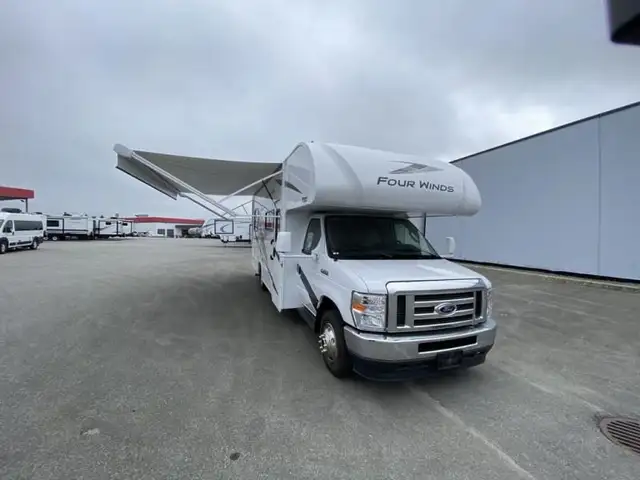 2024 Thor Motor Coach Four Winds 25V in RVs & Motorhomes in Abbotsford - Image 2