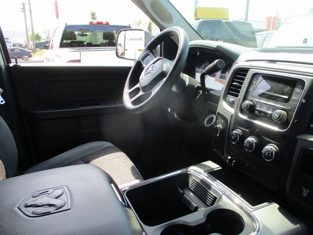 2013 Ram 1500 ST CREWCAB 4X4 73000KM in Cars & Trucks in Laval / North Shore - Image 4