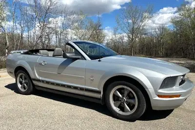 2006 Ford Mustang CONVERTIBLE *NO ACCIDENTS - WARRANTY INCLUDED*
