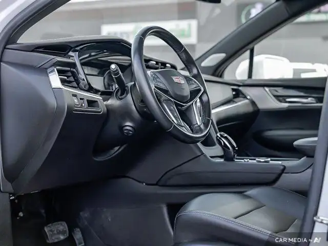 2020 Cadillac XT5 Premium Luxury AWD | 4 New Tires | New Front in Cars & Trucks in Windsor Region - Image 17