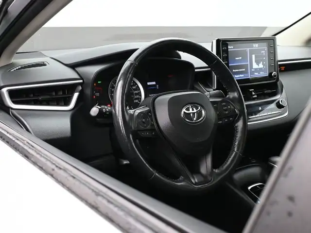 2020 Toyota Corolla LE UPGRADE SUNROOF, HEATED STEERING, HEATED  in Cars & Trucks in City of Halifax - Image 7