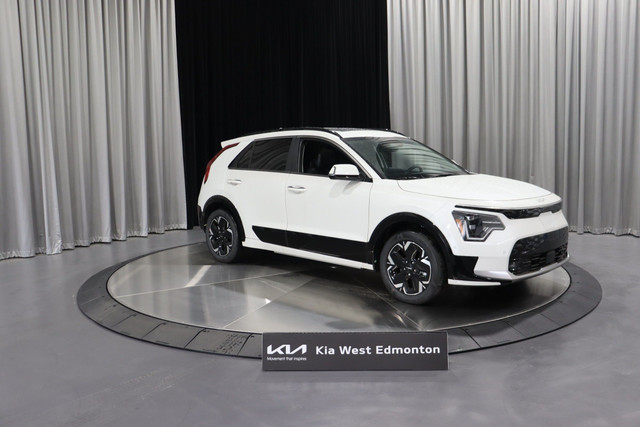 2023 Kia Niro EV Limited ALL ELECTRIC / HEATED/COOLED LEATHER... in Cars & Trucks in Edmonton