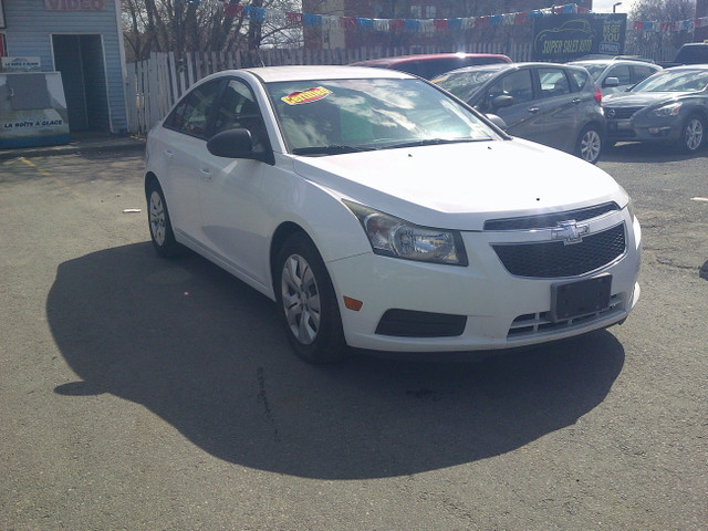 2014 Chevrolet Cruze 2LS ***ON or QC Safety Included*** in Cars & Trucks in Ottawa - Image 2